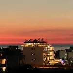 Violeta Apartments Yellow 1 Bedroom