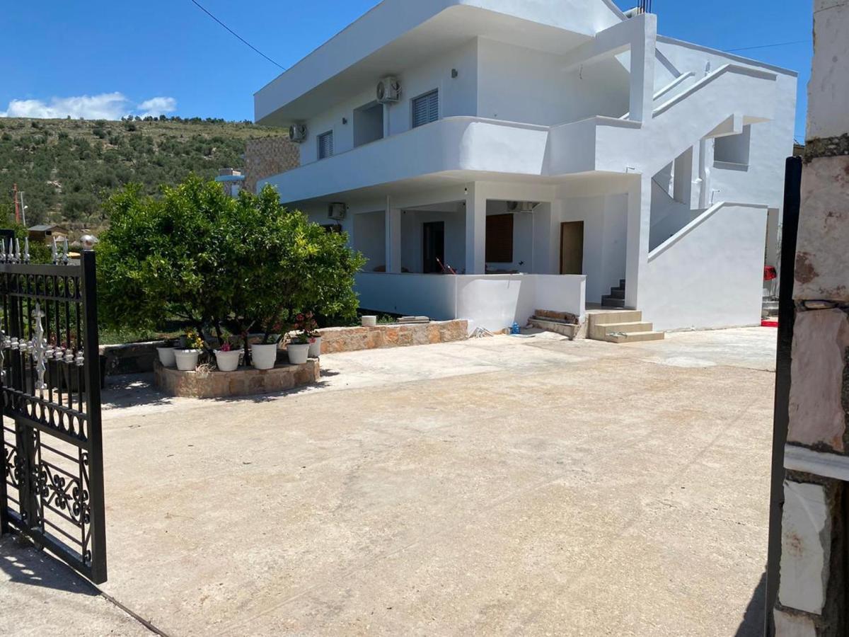Violeta Yellow 1 Bedroom * Ksamil