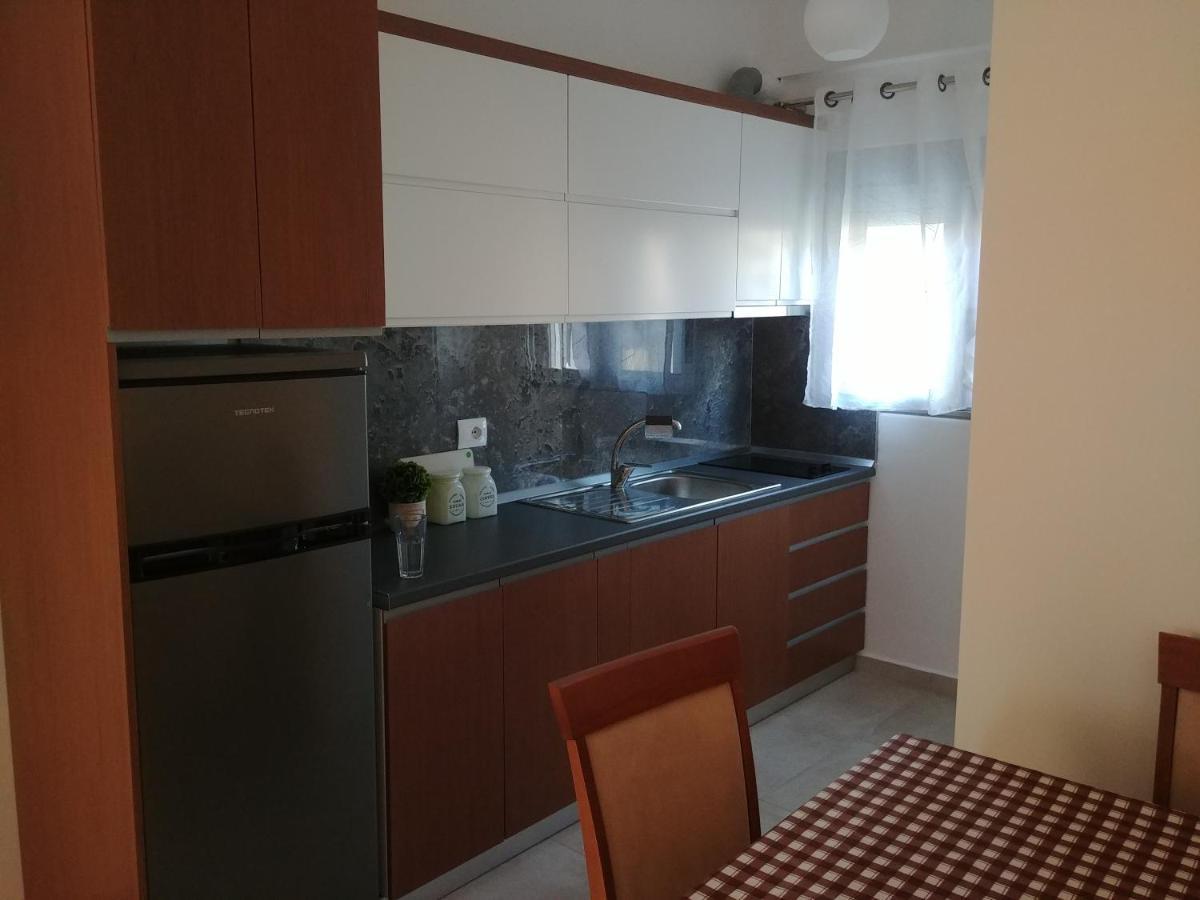 Violeta Yellow 1 Bedroom Apartment *